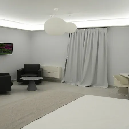 Dioniso's Luxury Municipio Apartment *