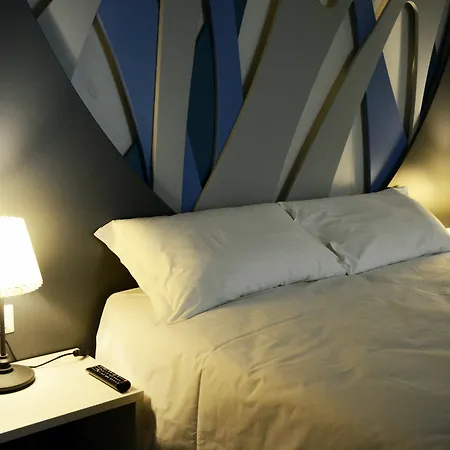 Dioniso's Luxury Municipio Apartment *
