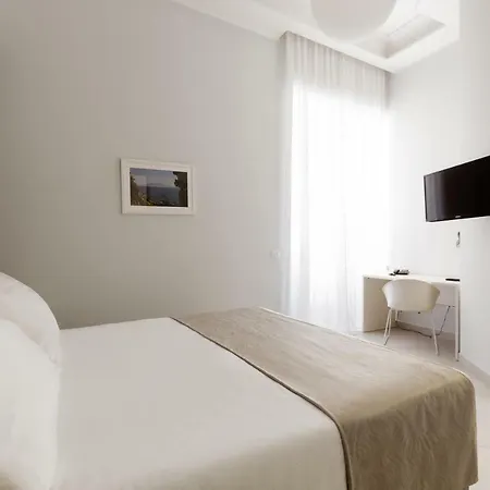 Dioniso's Luxury Municipio Apartment *