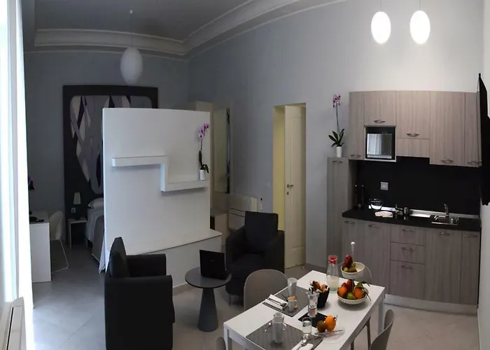 Dioniso's Luxury Municipio Апартаменты *