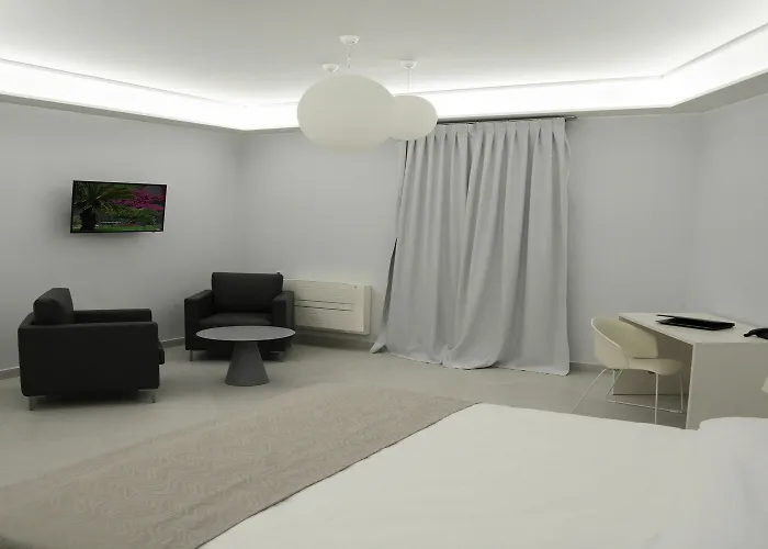 Dioniso's Luxury Municipio Апартаменты *