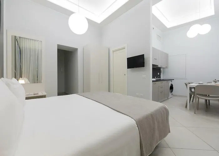 Dioniso's Luxury Municipio Апартаменты *